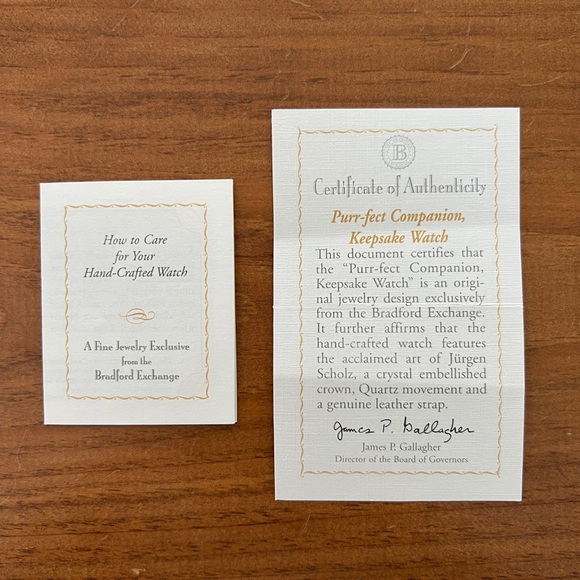 Bradford Exchange vintage quartz keepsake cat wristwatch - Picture 3 of 3